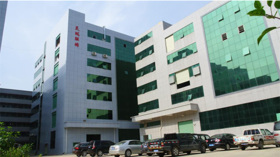 深圳市靈瓏服飾有限公司 深圳市靈瓏服飾有限公司