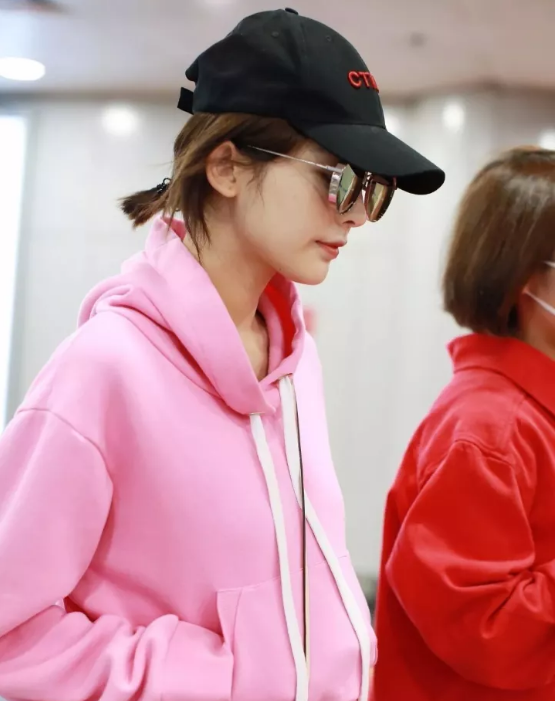 今年秋冬最chic！原來短發(fā)和帽子這么配啊！